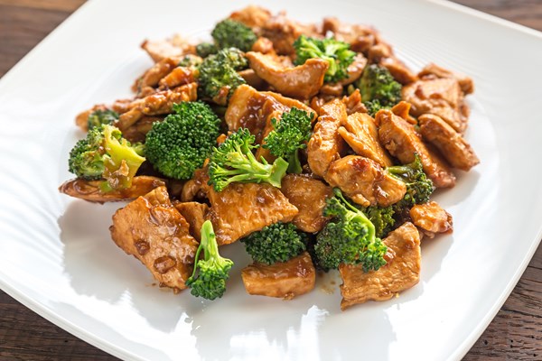 Piletina sa brokolijem i đumbirom